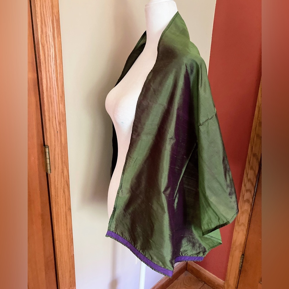 Vintage ETRO Italy Raw Silk Olive Green Purple Sheen Oblong Scarf Shawl 56”x18” - Picture 9 of 13